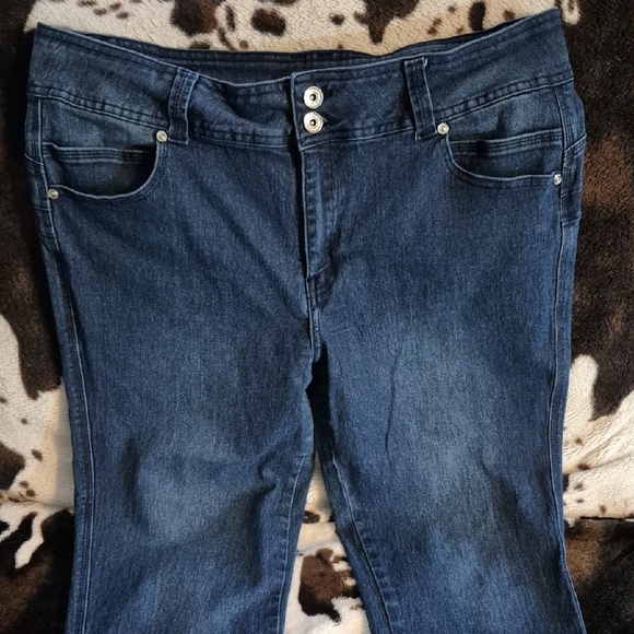 Diamante Dark Wash Cropped Jeans - Picture 3 of 11